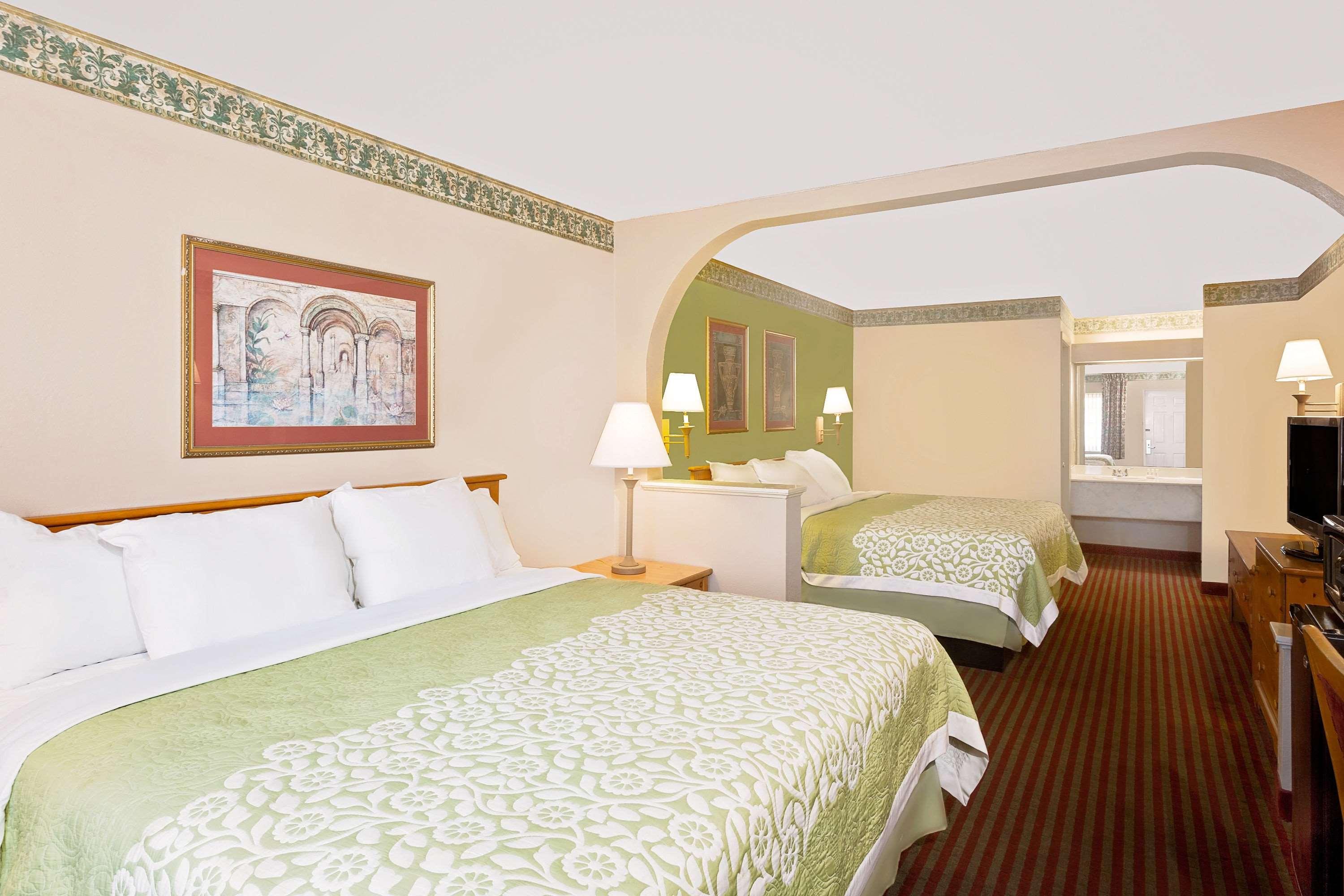 Days Inn & Suites By Wyndham Старквілл Екстер'єр фото